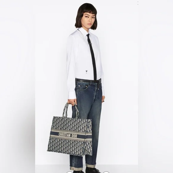 Dior Bags Christian Dior Large Totereference M286zriwm828 Poshmark